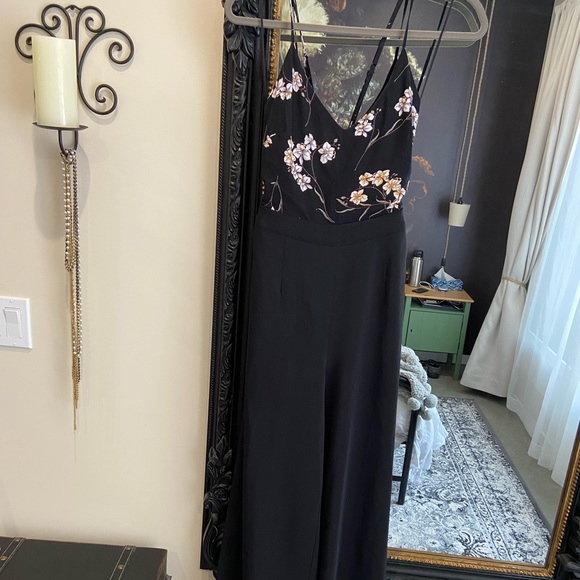 Gentle Fawn, wide leg, black & floral, jumpsuit. - Picture 3 of 7